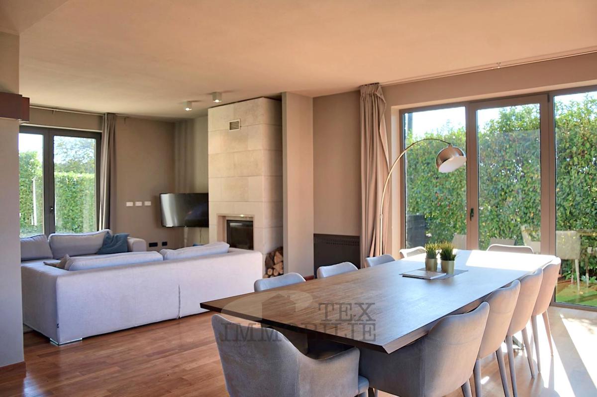 Parenzo - Spaziosa villa moderna a 4 km dal mare