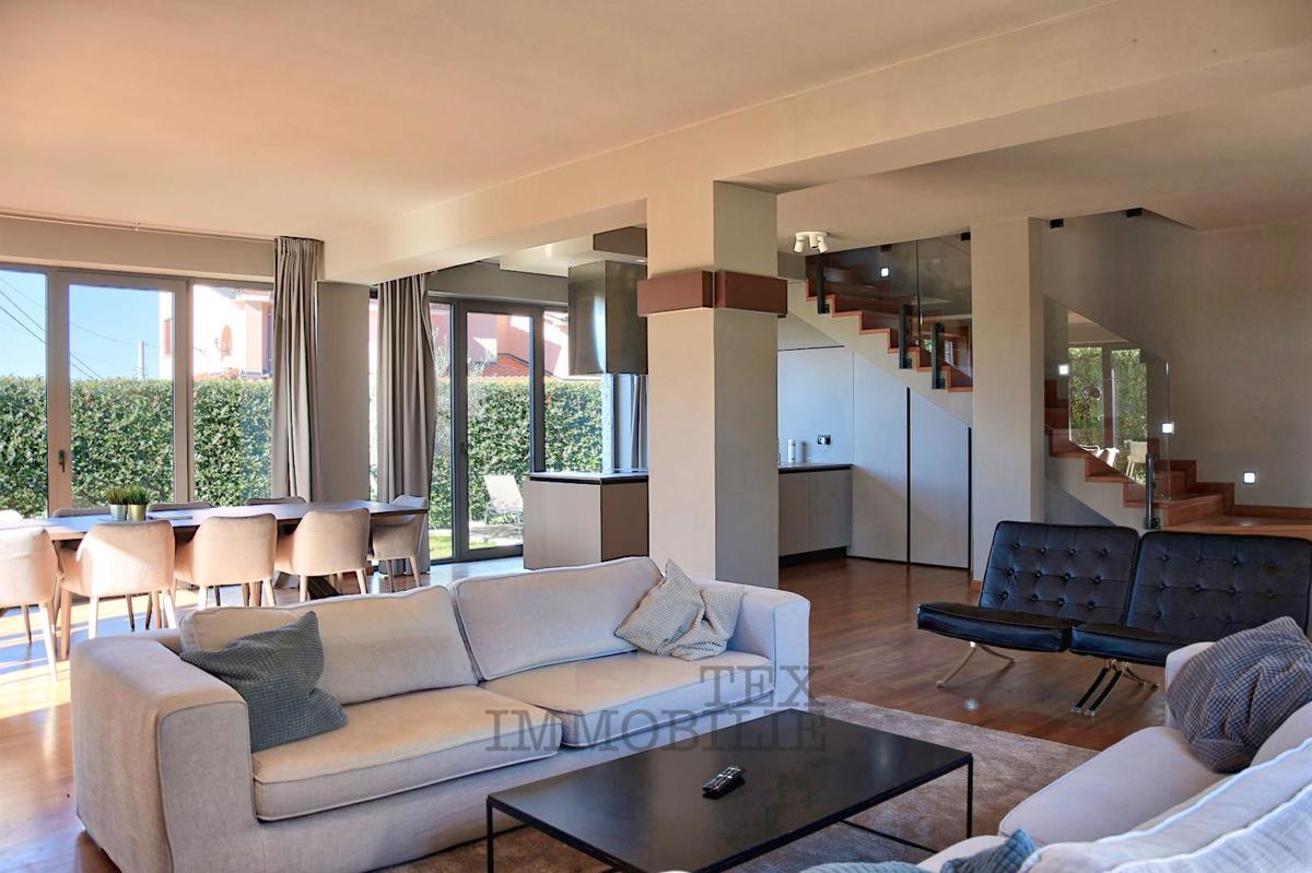 Parenzo - Spaziosa villa moderna a 4 km dal mare