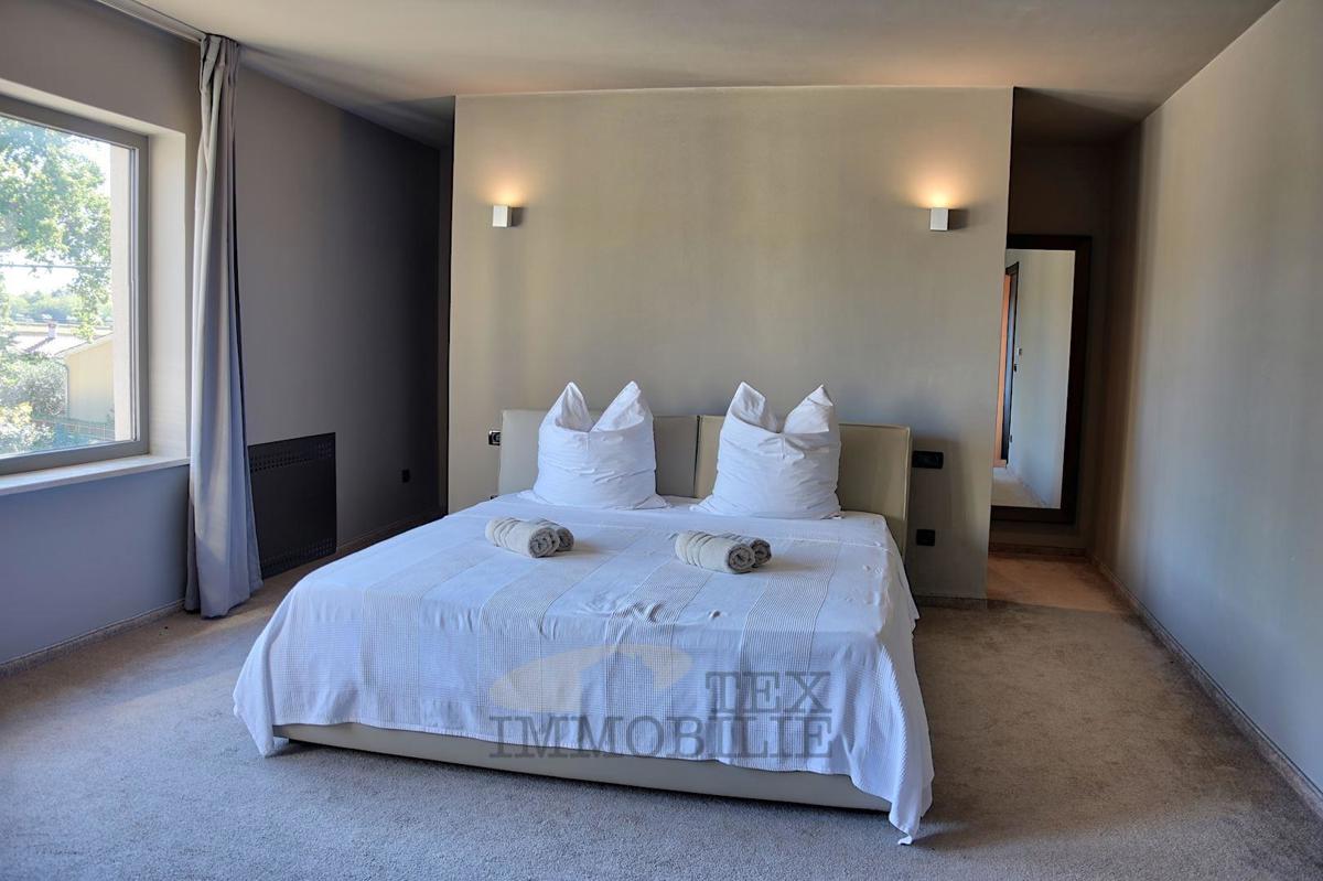 Parenzo - Spaziosa villa moderna a 4 km dal mare