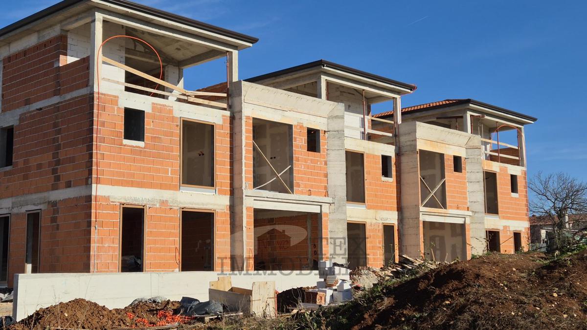 Moderna casa a schiera situata nella splendida Parenzo