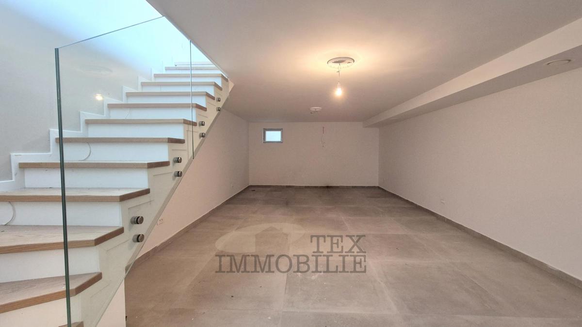 Ville residenziali a 70 m dal mare a Parenzo