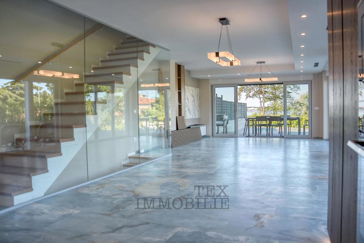 Ville residenziali a 70 m dal mare a Parenzo