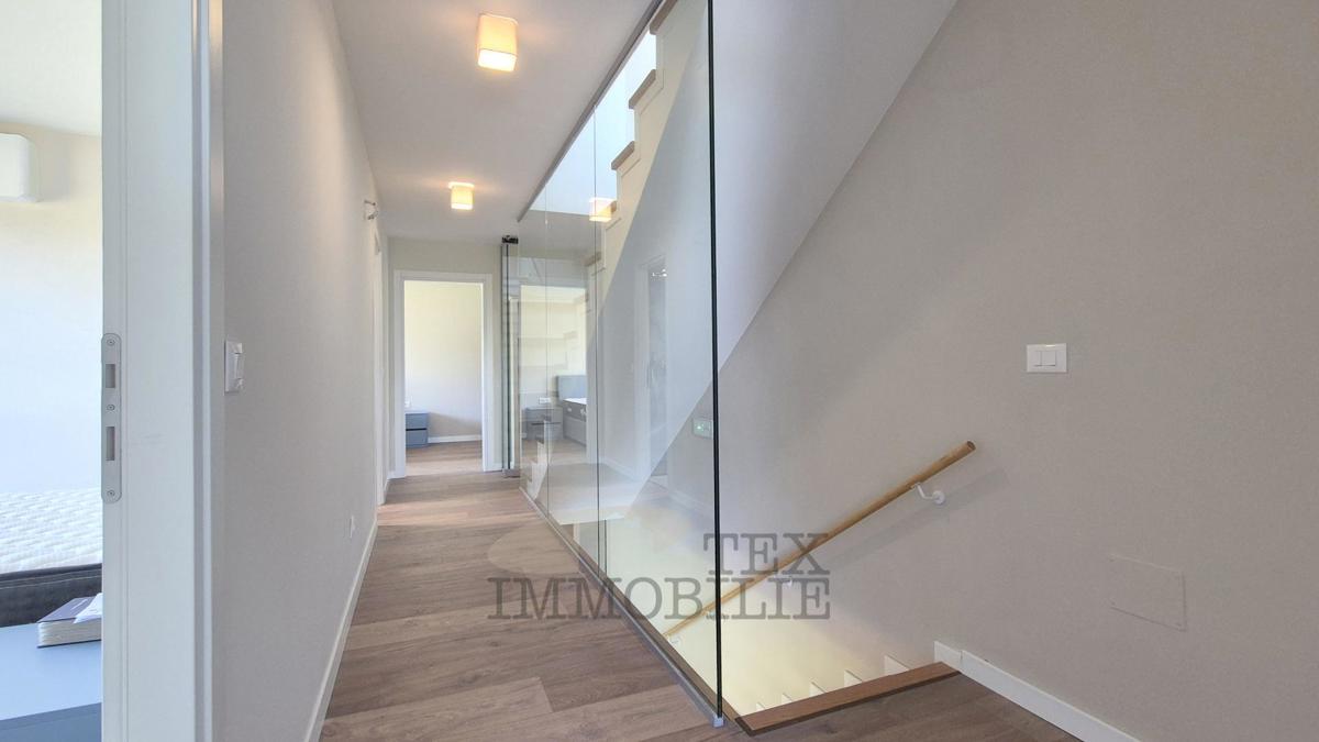 Ville residenziali a 70 m dal mare a Parenzo