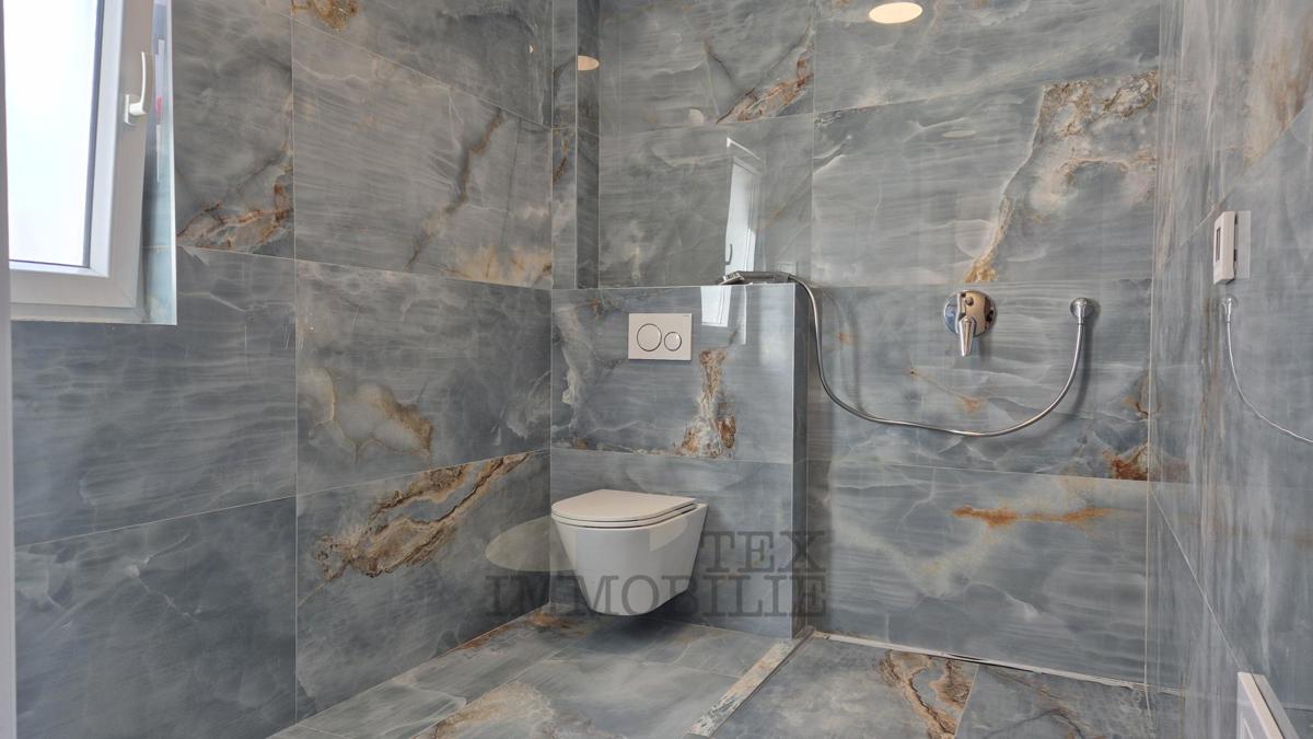 Ville residenziali a 70 m dal mare a Parenzo