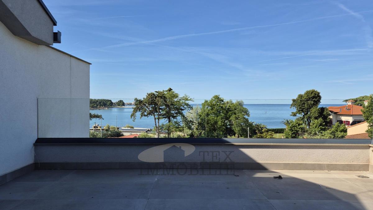 Ville residenziali a 70 m dal mare a Parenzo