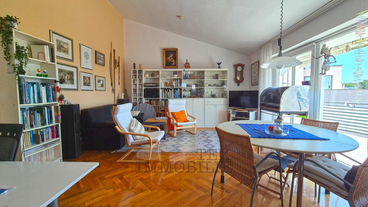 Appartamento con 2 Camere e Terrazza con Vista Mare – Parenzo