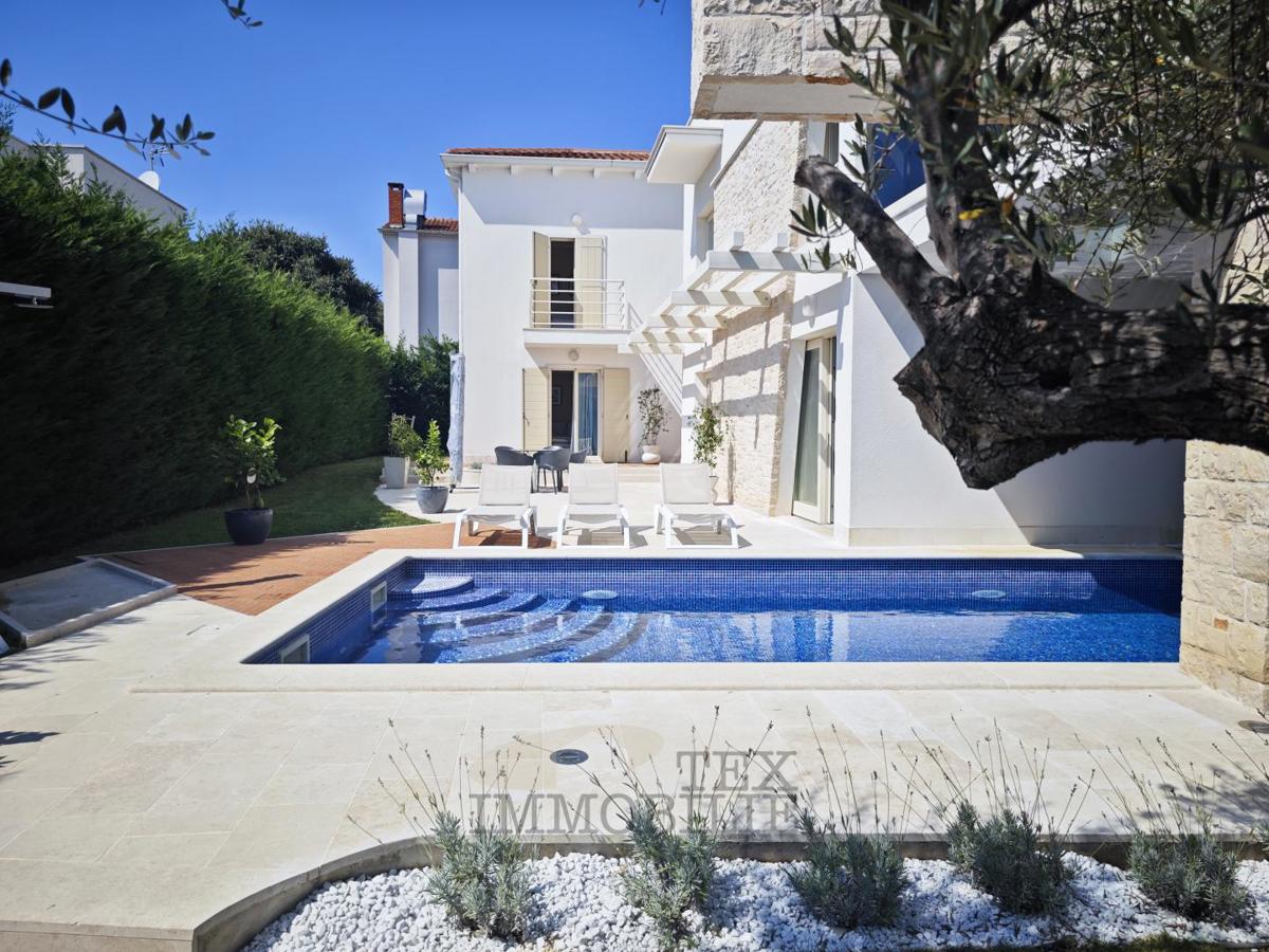 Villa di lusso con piscina a 800 m dal mare