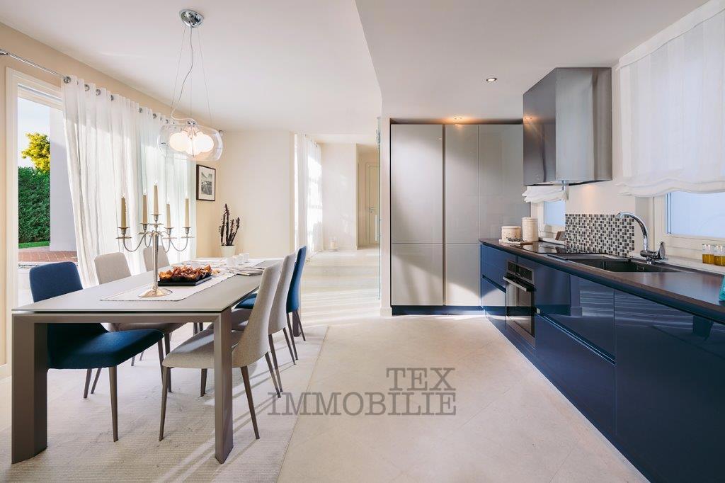 Villa di lusso con piscina a 800 m dal mare