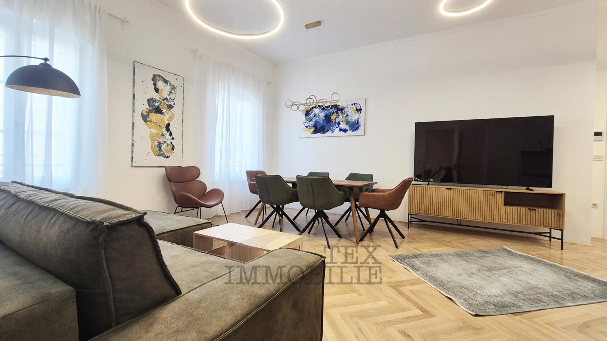 PARENZO – Edificio storico con 4 unità abitative nel pieno centro della città