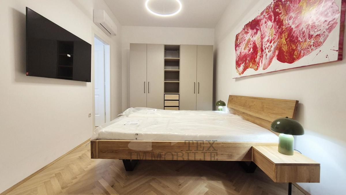 PARENZO – Edificio storico con 4 unità abitative nel pieno centro della città