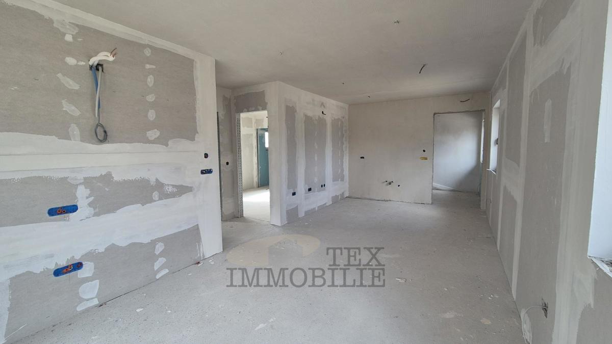 Parenzo, Appartamento moderno con terrazza sul tetto e vista mare – a 1,4 km dal mare