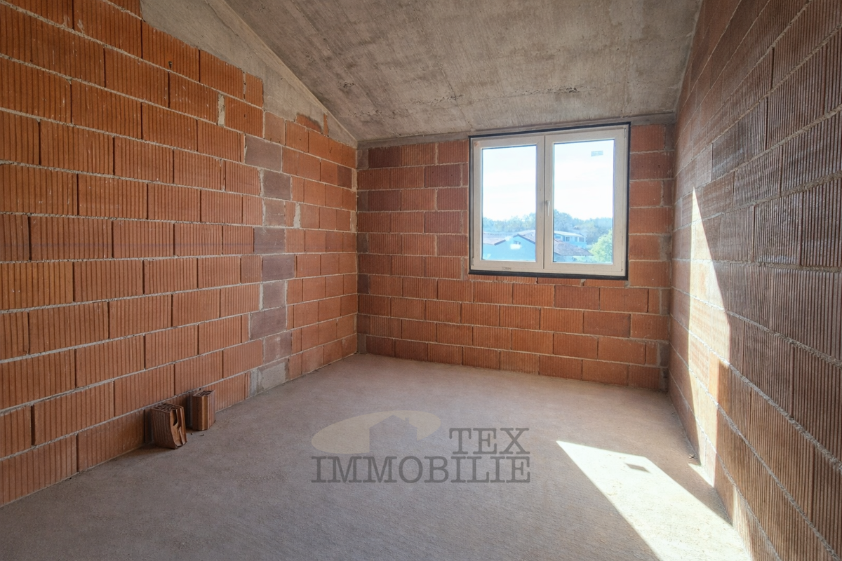 Wohnung mit Meerblick in der Nähe von Poreč –80,62 m²