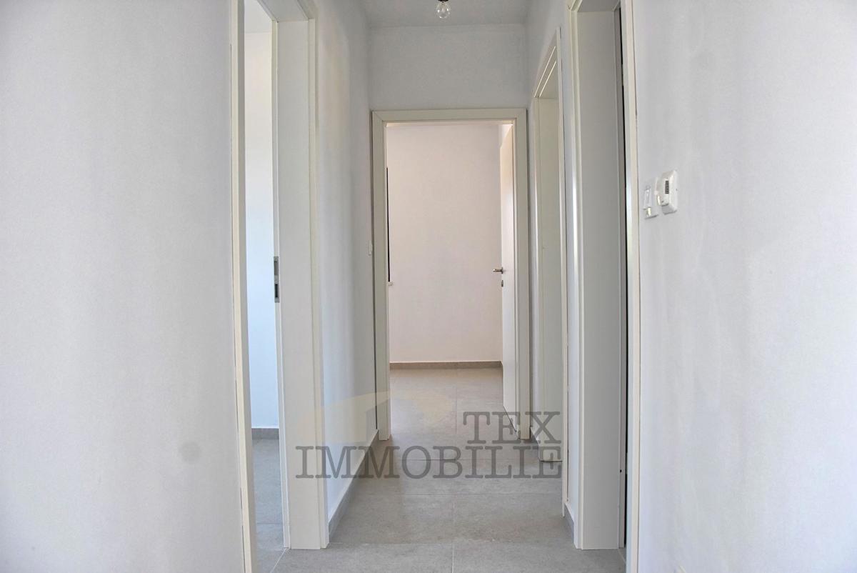 Appartamento al primo piano vicino al mare, 87 m2