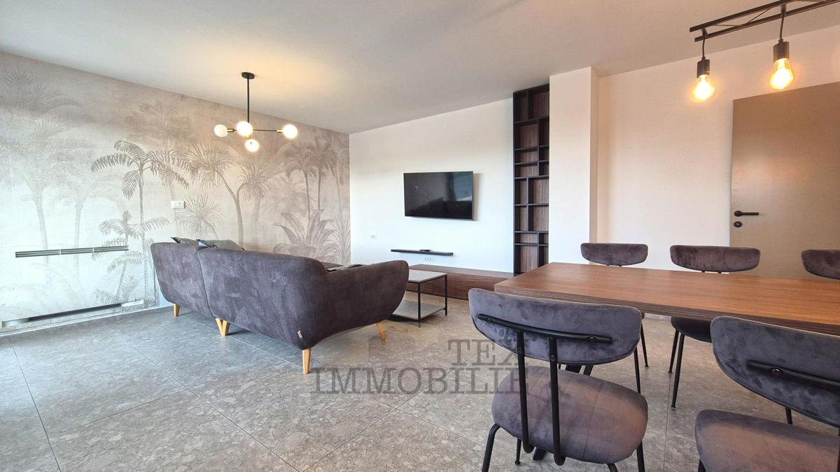 Parenzo - Appartamento con piscina e tre camere da letto