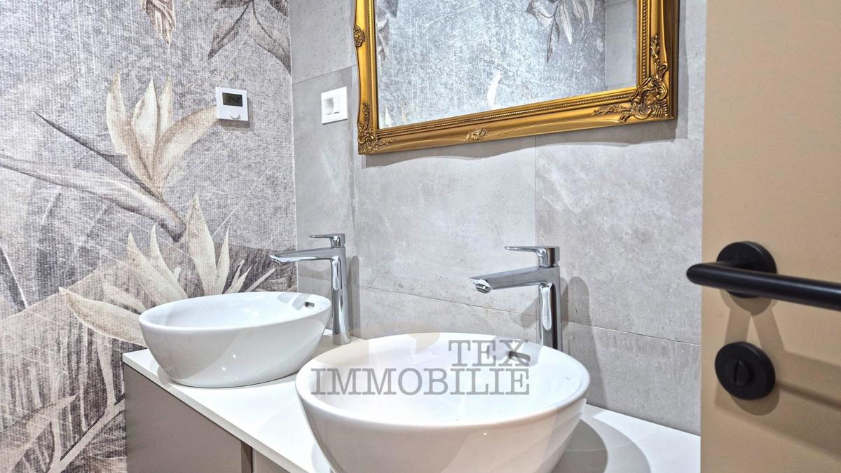 Parenzo - Appartamento con piscina e tre camere da letto