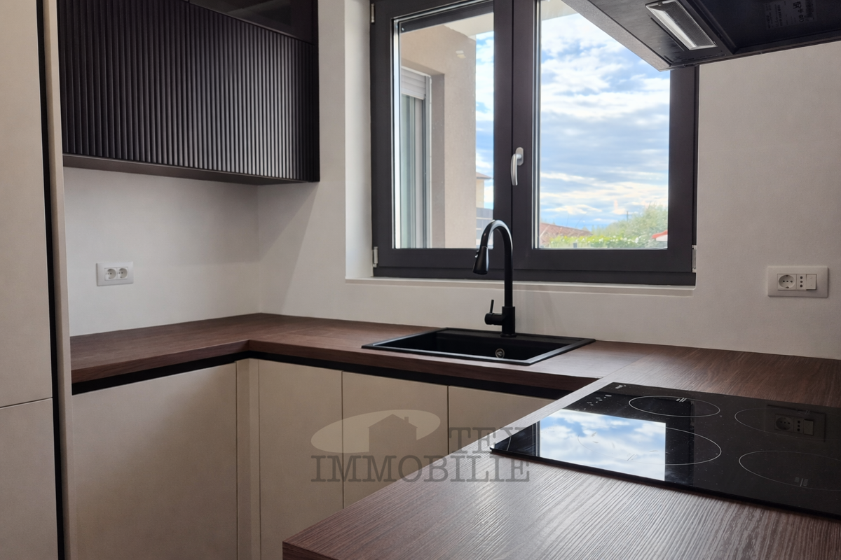 Parenzo - Appartamento con piscina e tre camere da letto