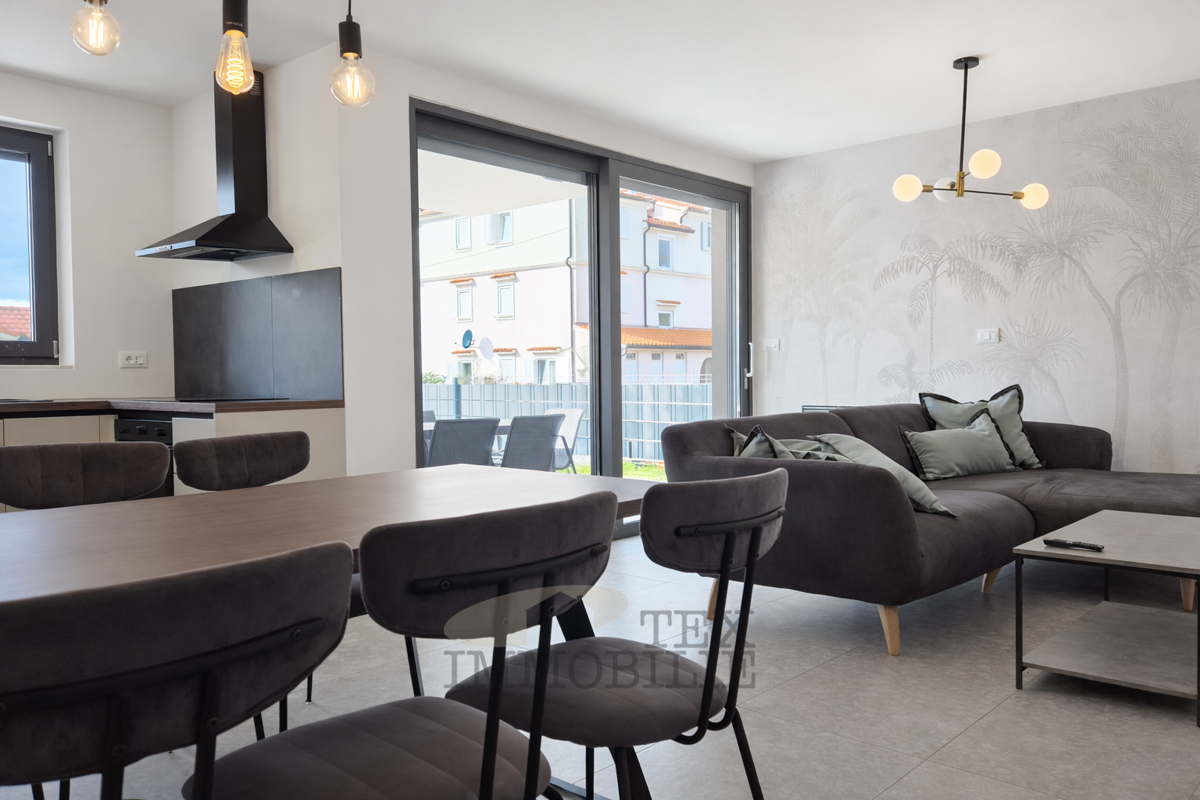 Parenzo - Appartamento con piscina e tre camere da letto