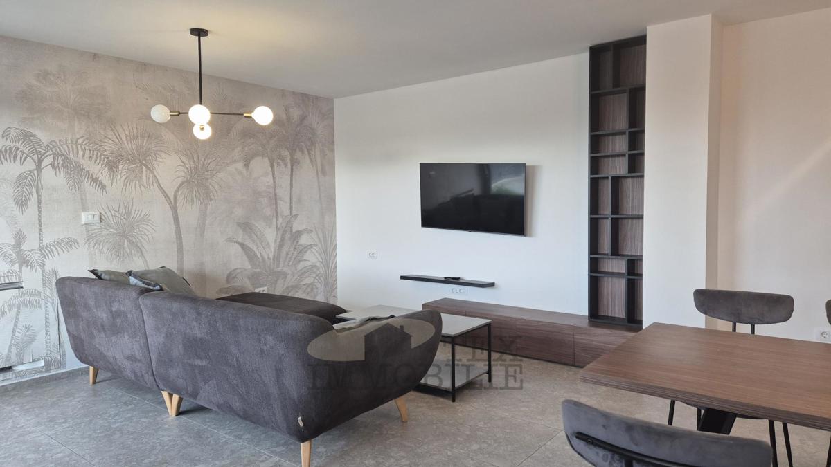 Parenzo - Appartamento con piscina e tre camere da letto