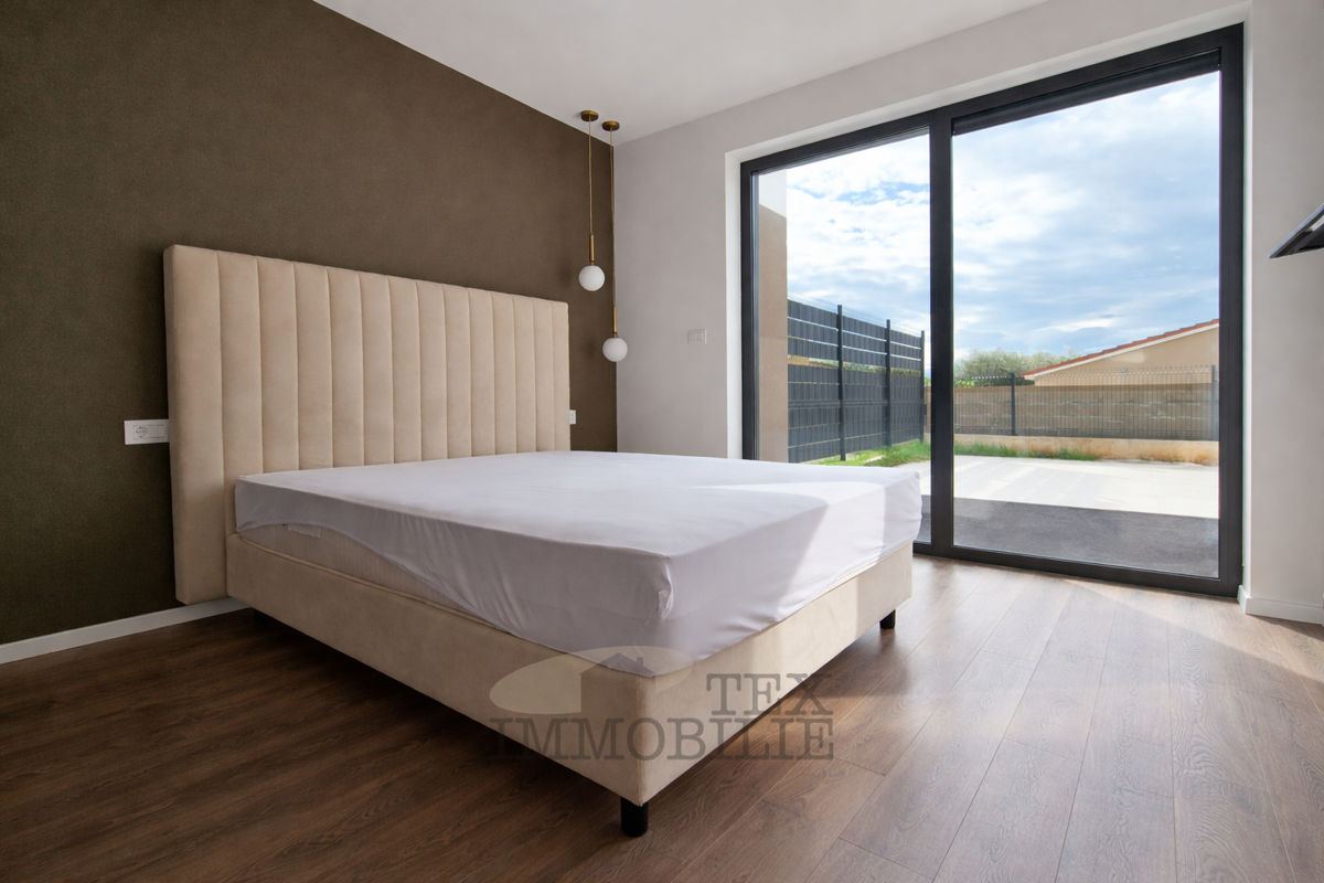 Parenzo - Appartamento con piscina e tre camere da letto