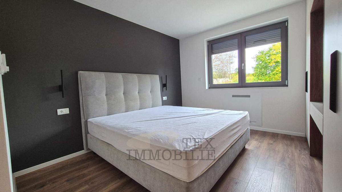 Parenzo - Appartamento con piscina e tre camere da letto