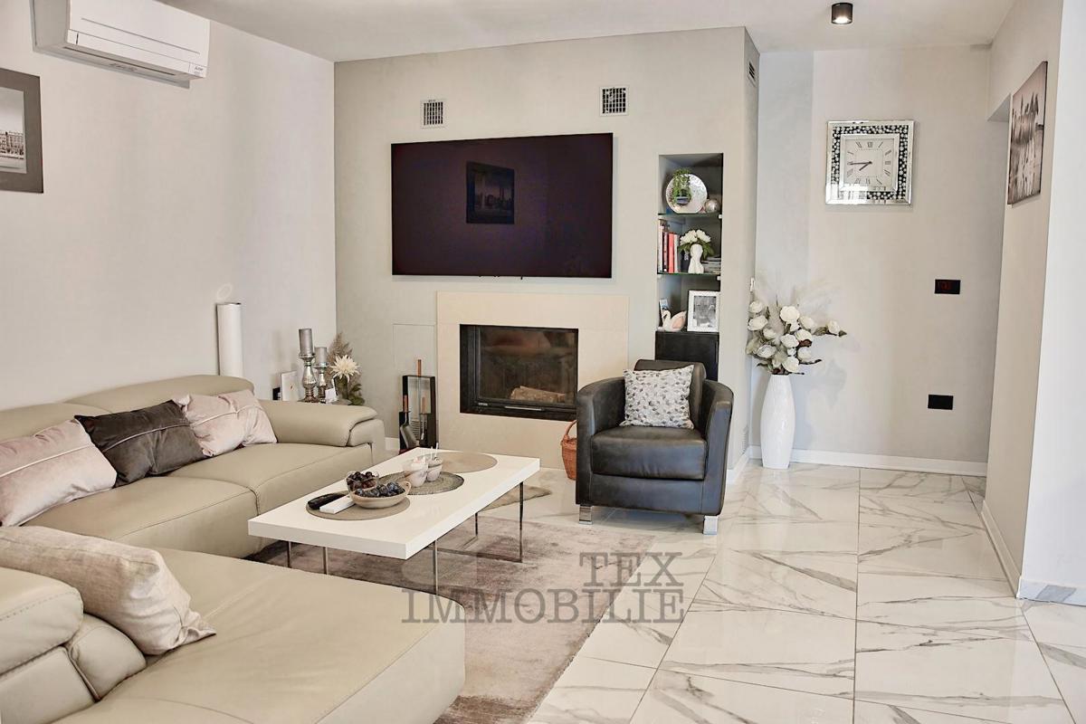 Nuovo appartamento di lusso nel centro di Parenzo , 102 m2