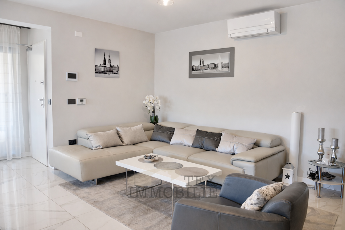 Nuovo appartamento di lusso nel centro di Parenzo , 102 m2