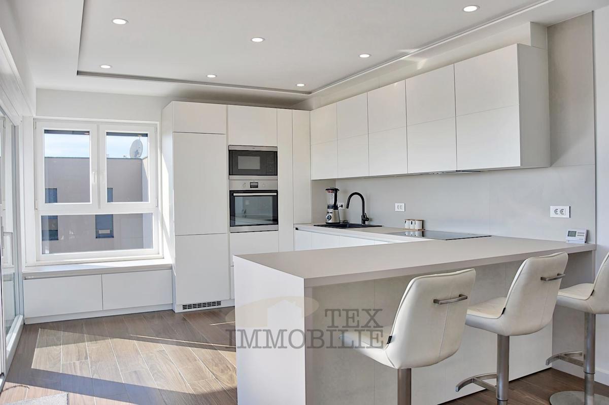 Appartamento di lusso con vista mare, 122 m2