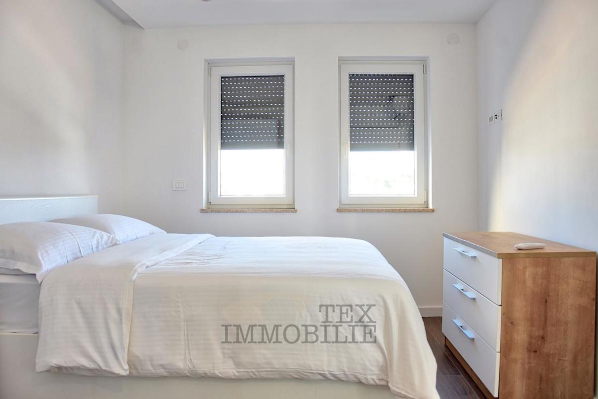 Appartamento di lusso con vista mare, 122 m2