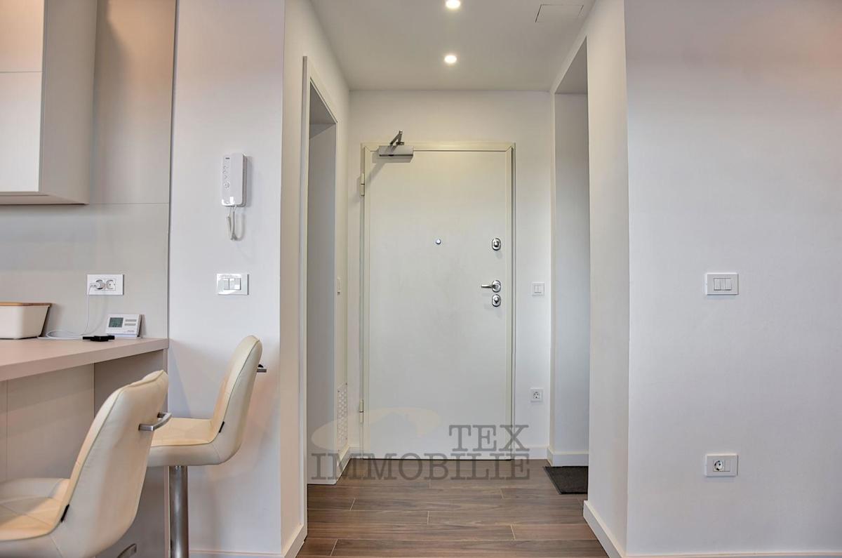 Appartamento di lusso con vista mare, 122 m2