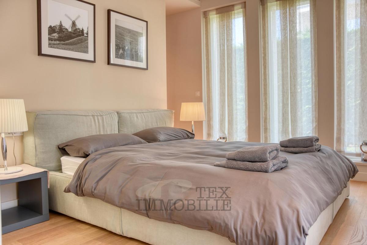 Villa di lusso con piscina e appartamento separato a 1300 m dal mare