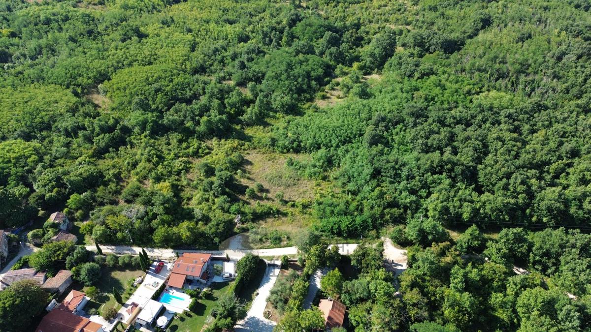 Poreč – Terreno edificabile e agricolo, 28.700 m²