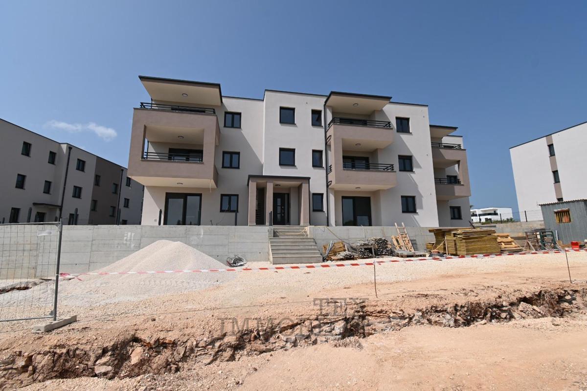 Nuova costruzione – Appartamento con due camere da letto e vista mare