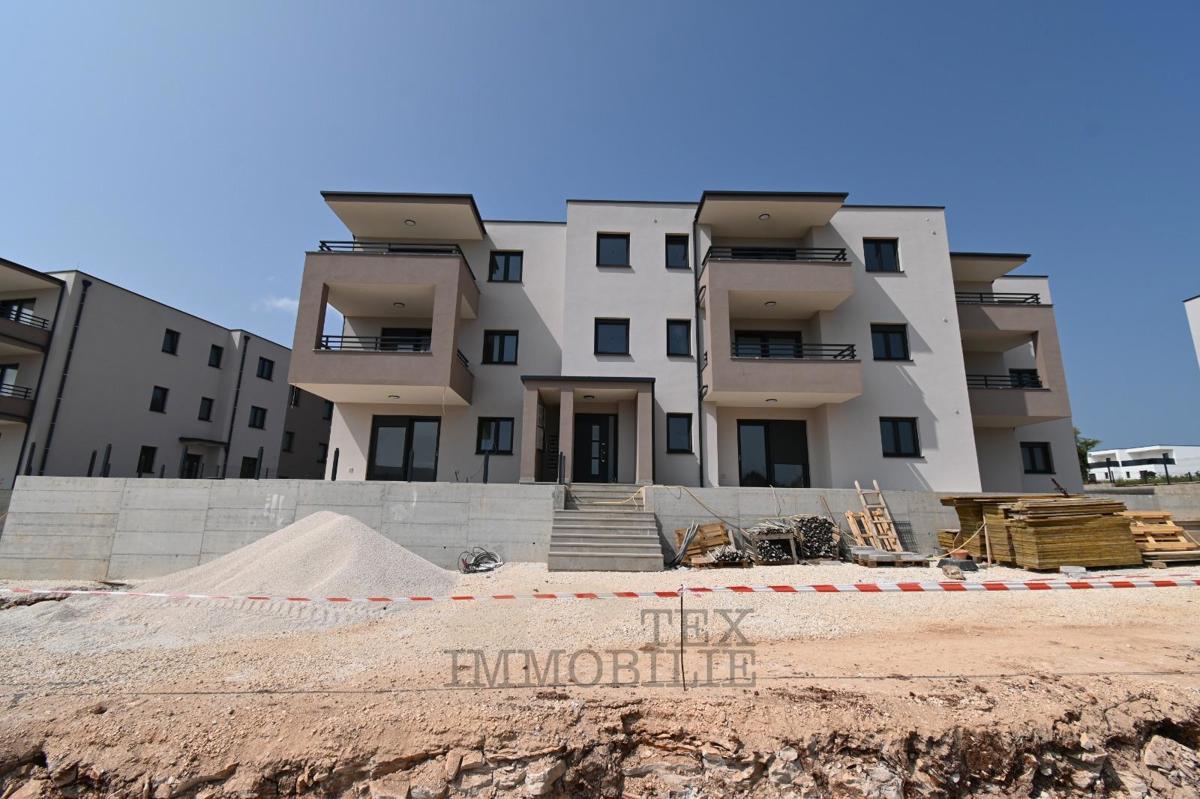 Nuova costruzione – Appartamento con due camere da letto e vista mare
