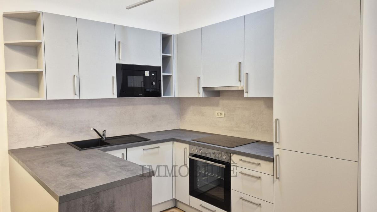 Parenzo – Due Appartamenti Spaziosi ed Elegantemente Arredati nel Cuore del Centro Storico