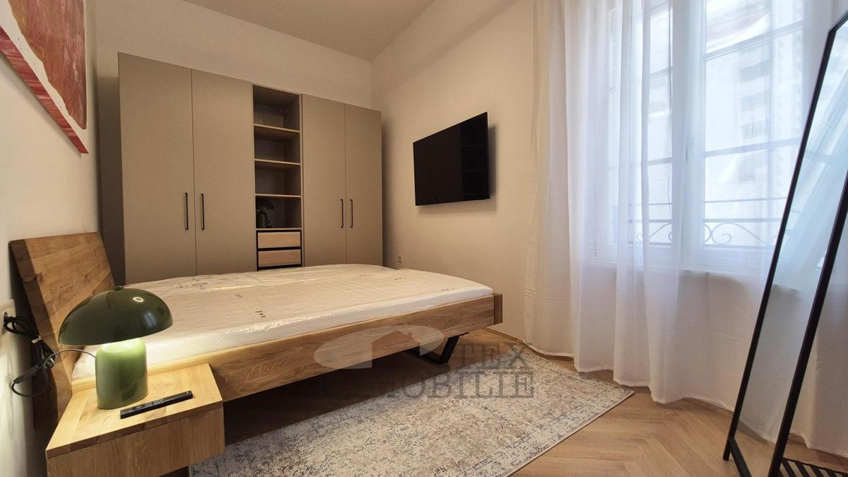 Parenzo – Due Appartamenti Spaziosi ed Elegantemente Arredati nel Cuore del Centro Storico