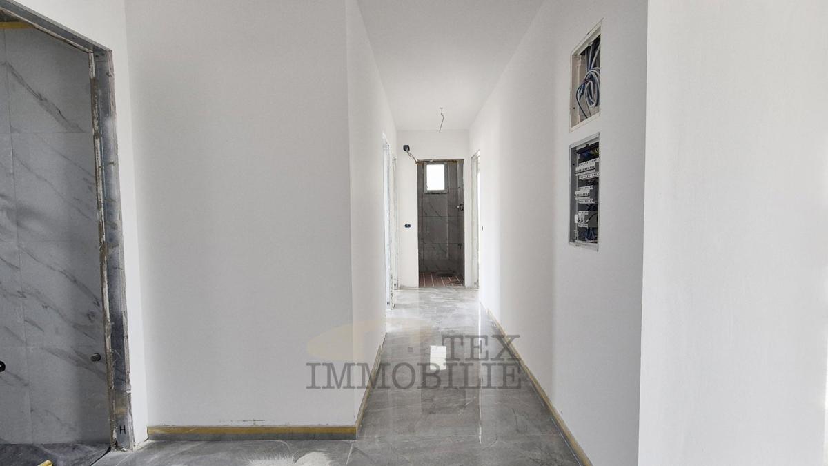 Zona di Parenzo – Attico in nuova costruzione con tre camere da letto