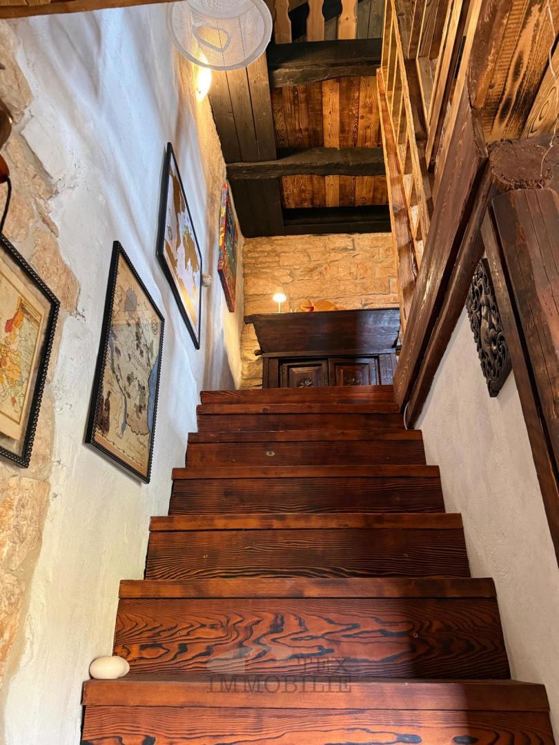 Sveti Petar u Šumi – Casa in pietra istriana ristrutturata con cortile recintato