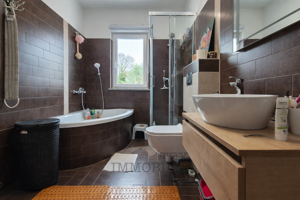 Casa al piano terra con piscina e ampio giardino – posizione tranquilla in Istria