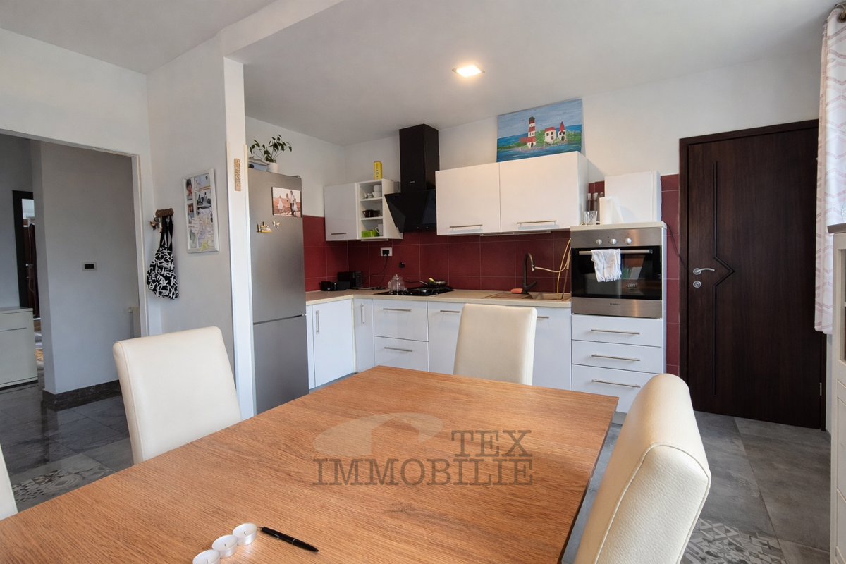 Casa al piano terra con piscina e ampio giardino – posizione tranquilla in Istria