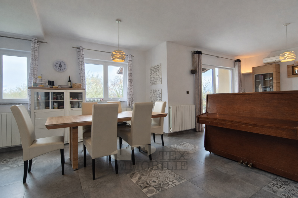 Casa al piano terra con piscina e ampio giardino – posizione tranquilla in Istria