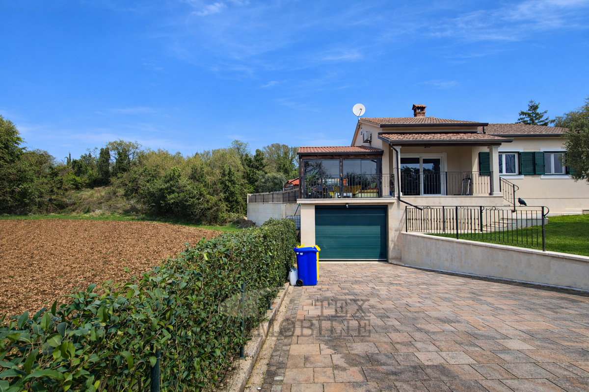 Casa al piano terra con piscina e ampio giardino – posizione tranquilla in Istria