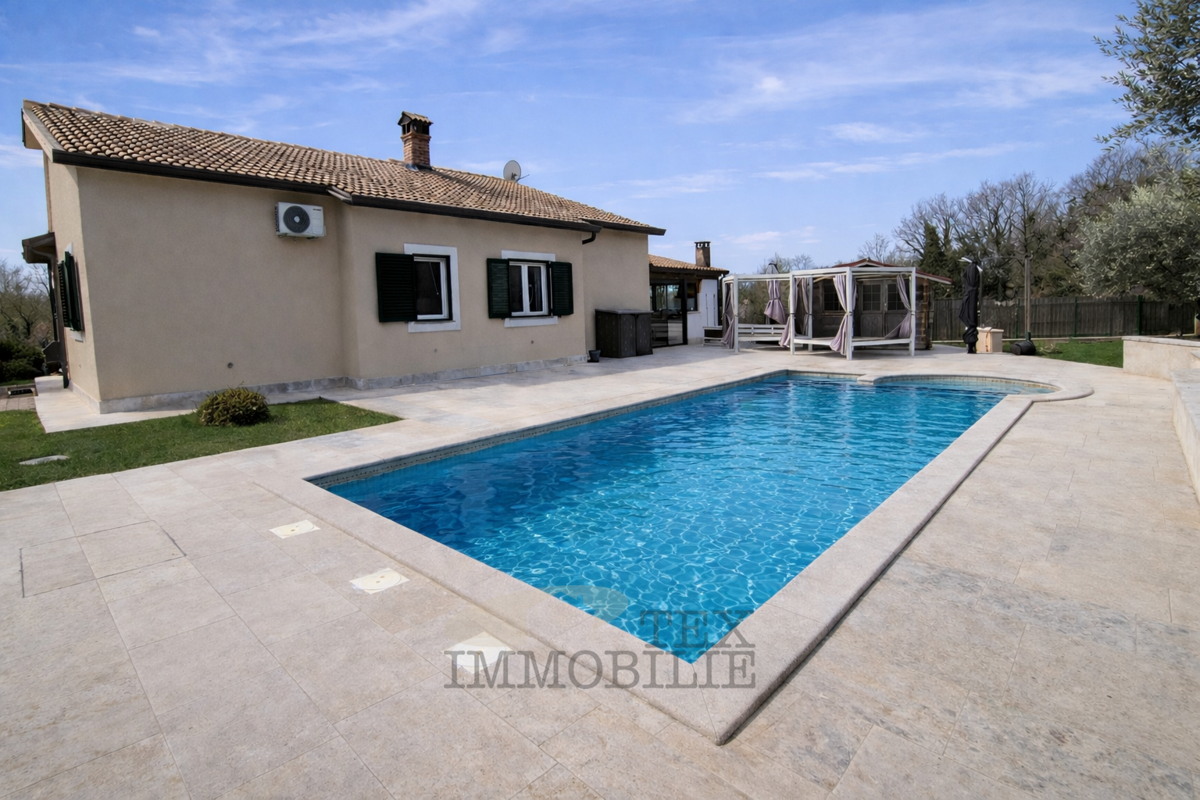 Casa al piano terra con piscina e ampio giardino – posizione tranquilla in Istria