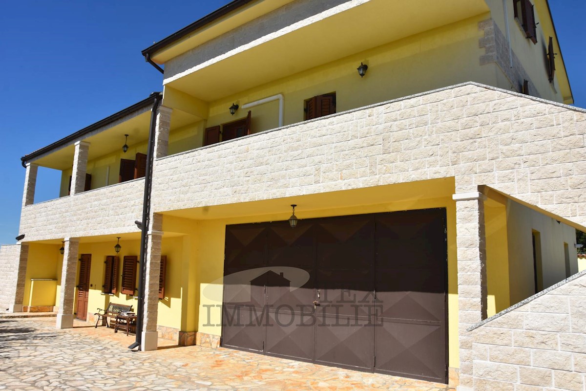 Casa con uliveto e vista mare vicino a Parenzo