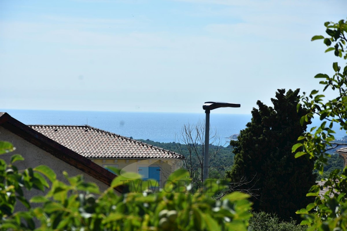 Casa con uliveto e vista mare vicino a Parenzo