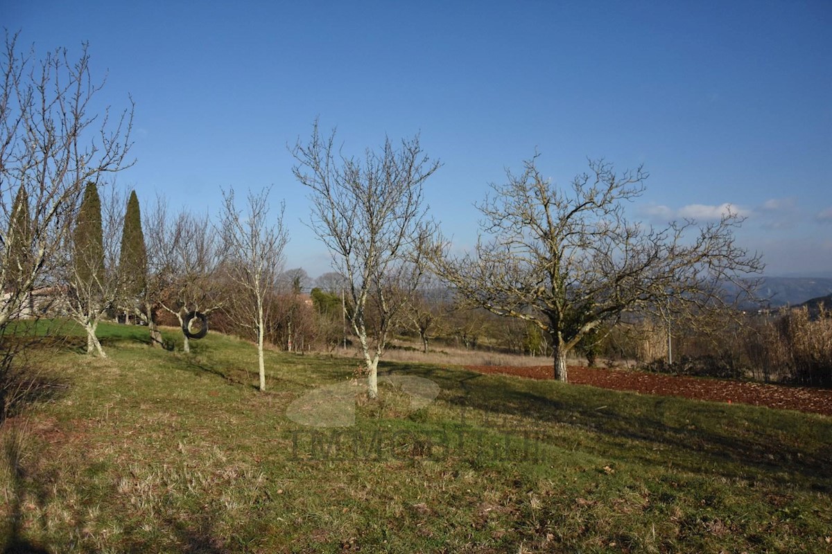 Terreno Karojba, 1.108m2