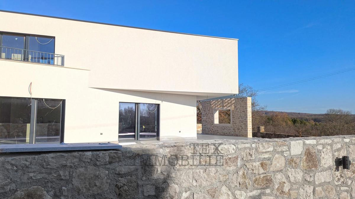 Bella villa moderna con piscina a Parenzo 