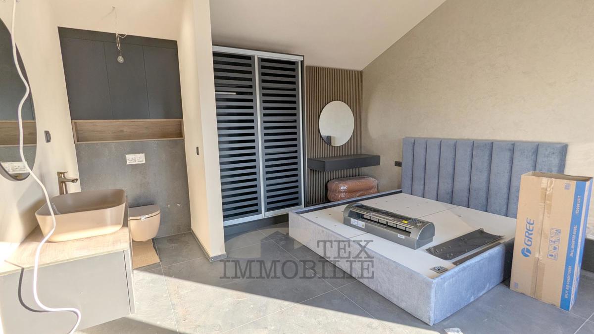 Bella villa moderna con piscina a Parenzo 