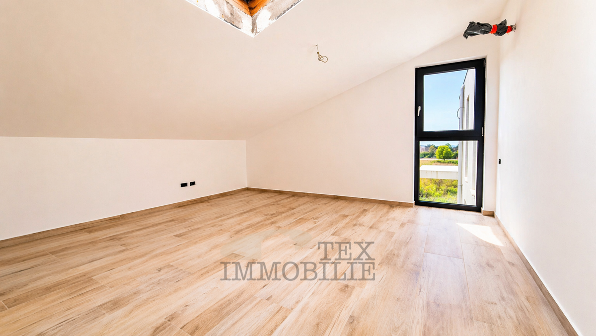 Parenzo, appartamento in costruzione a 1,6 km dal mare - S4