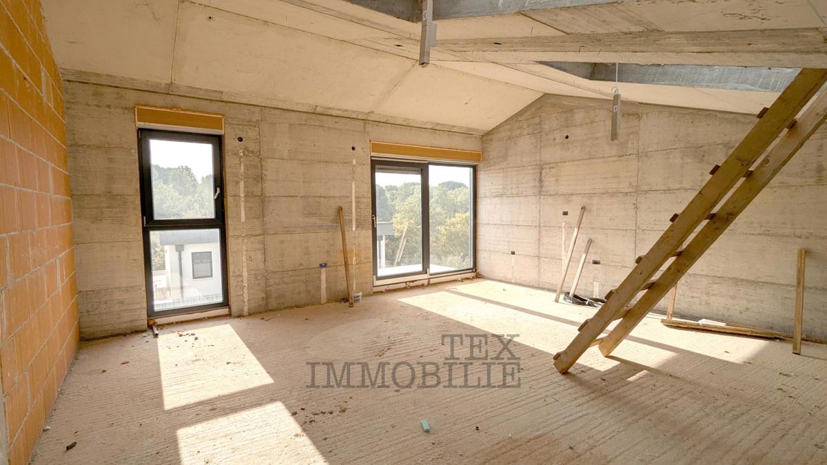 Parenzo, appartamento in costruzione a 1,6 km dal mare - S4