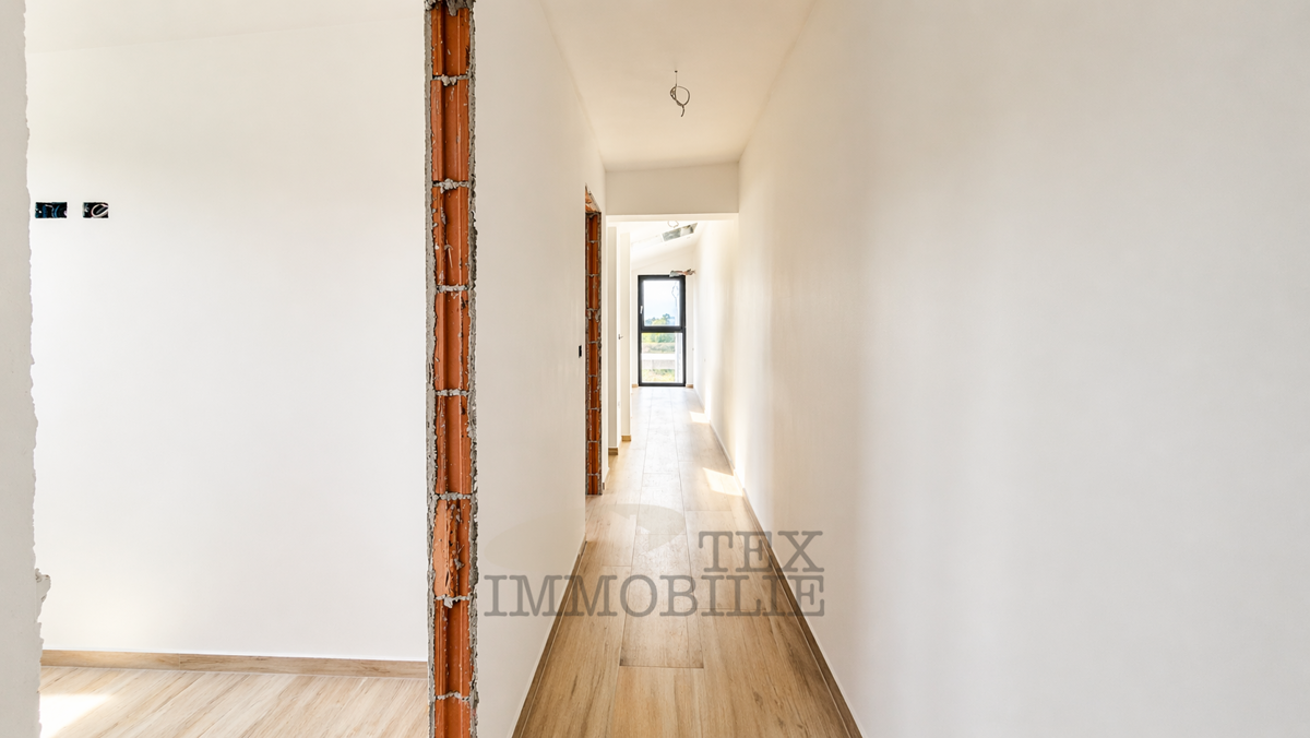 Parenzo, appartamento in costruzione a 1,6 km dal mare - S4